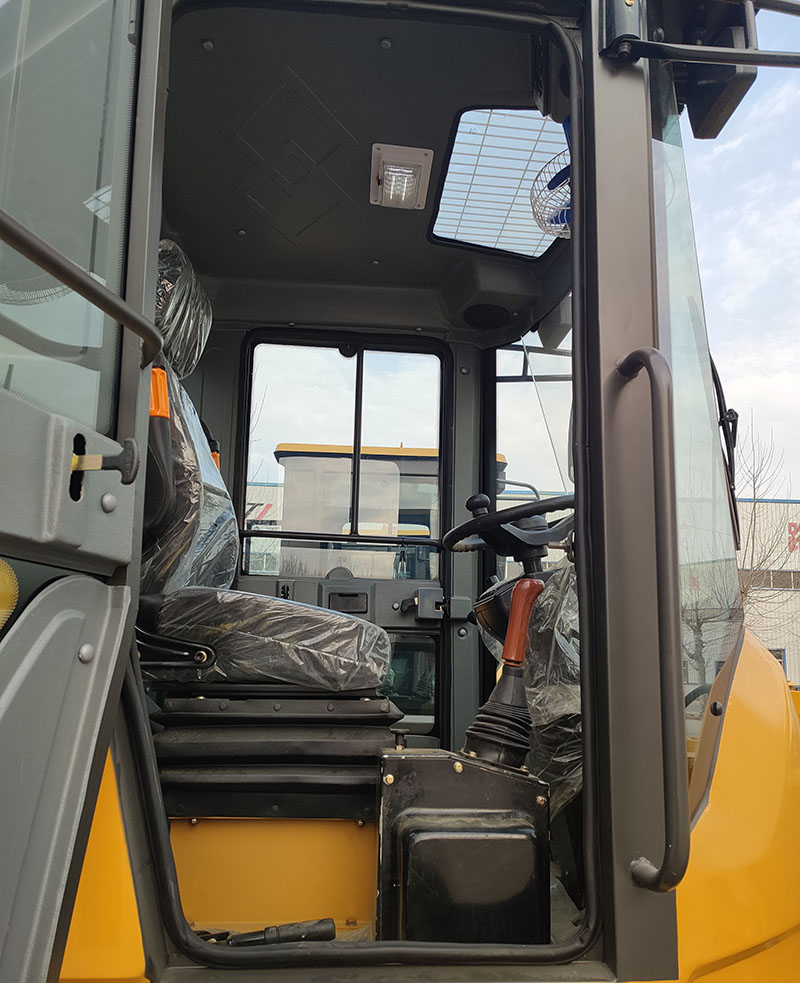 မြူနီစီပယ်လုပ်ငန်းအတွက် ပရော်ဖက်ရှင်နယ် Wheel Loader