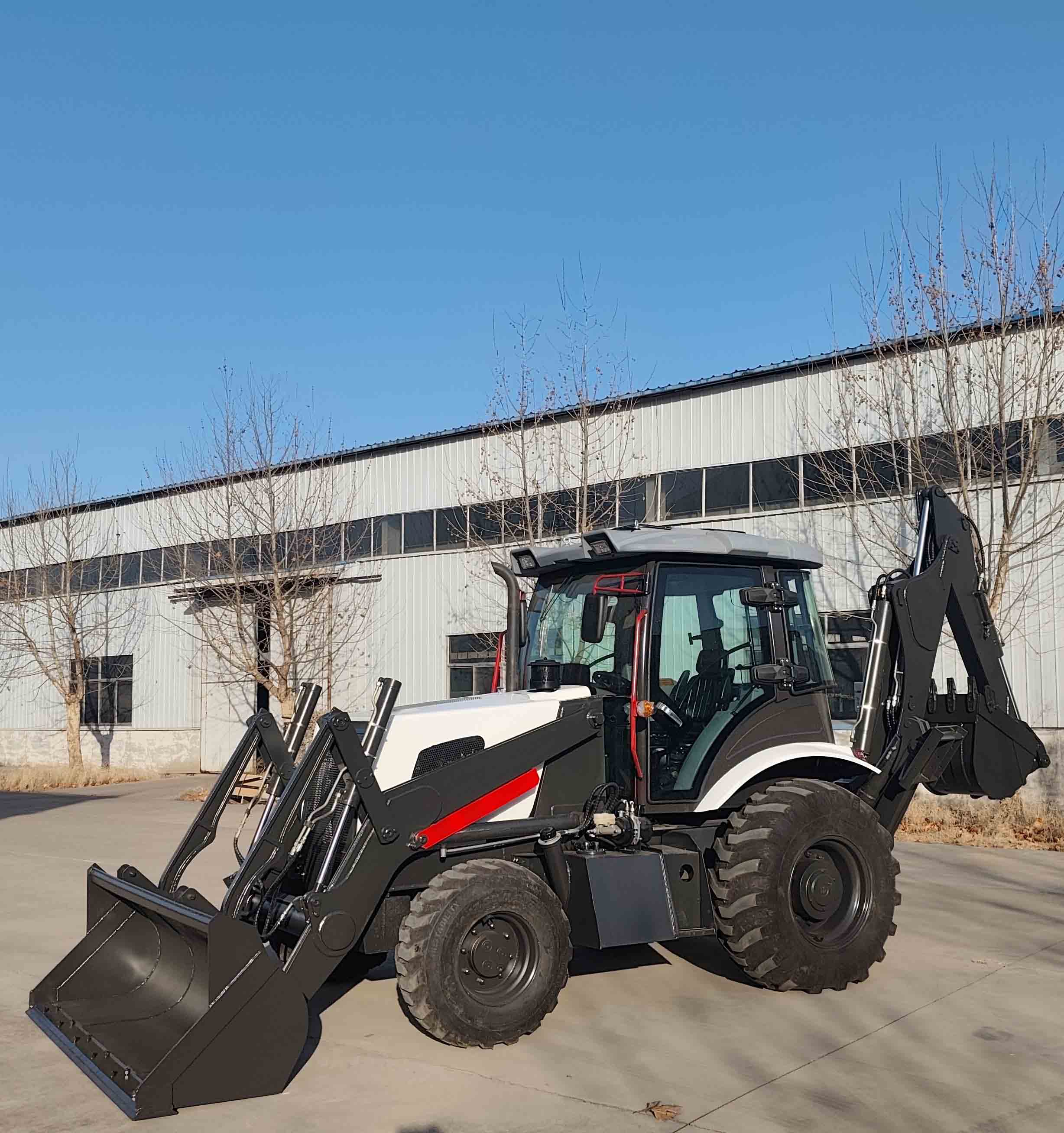 Efficient Backhoe Loader For Heavy Duty