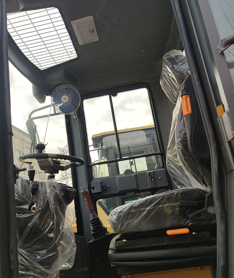 Low-Maintenance Wheel Loader