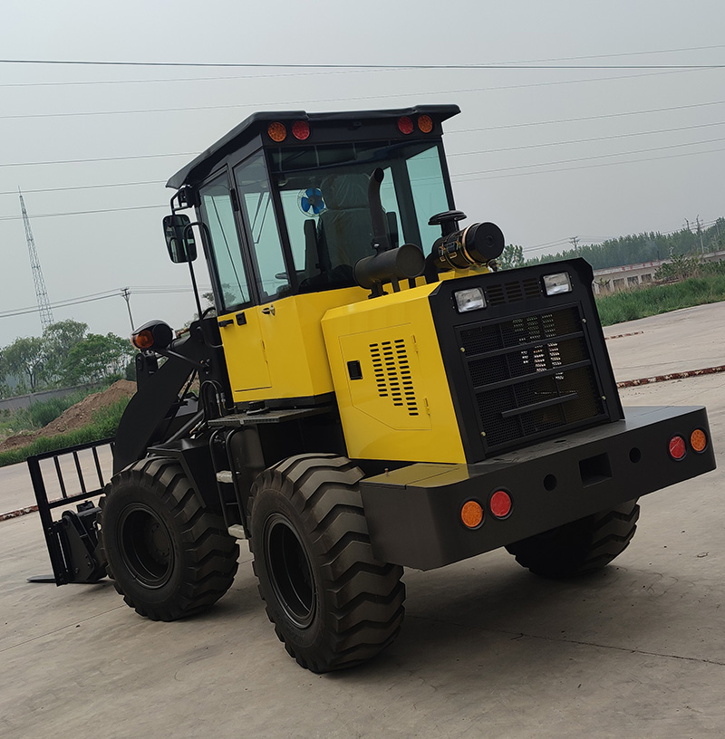 High-Capacity Wheel Loader For Landscaping