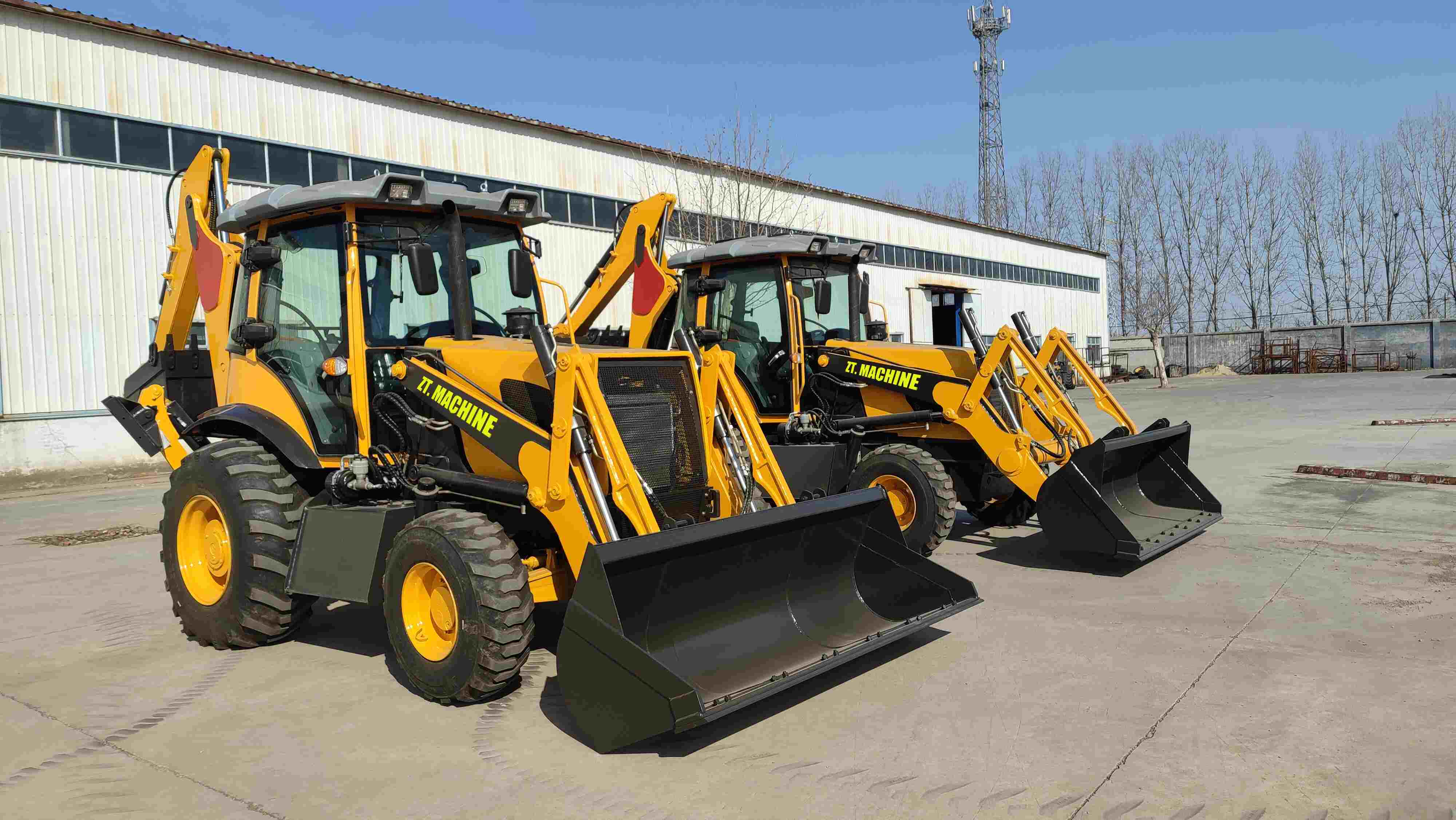 Экскаватор-погрузчик с двигателем Cummins мощностью 75 кВт Экскаватор-погрузчик с двигателем Cummins мощностью 75 кВт