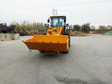 Front End Loader Tugas Berat dengan Kapasitas Bucket 1,7 M³
