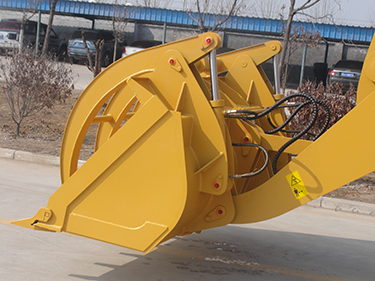 Продается колесный погрузчик для ландшафтного дизайна