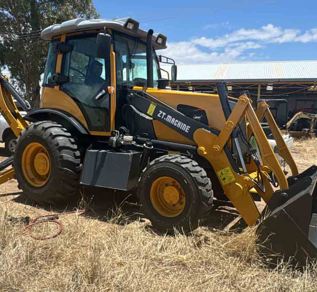 Actualización del estudio de caso: Llegada segura y entrega in situ del cargador retroexcavador ZTW30-25 en México