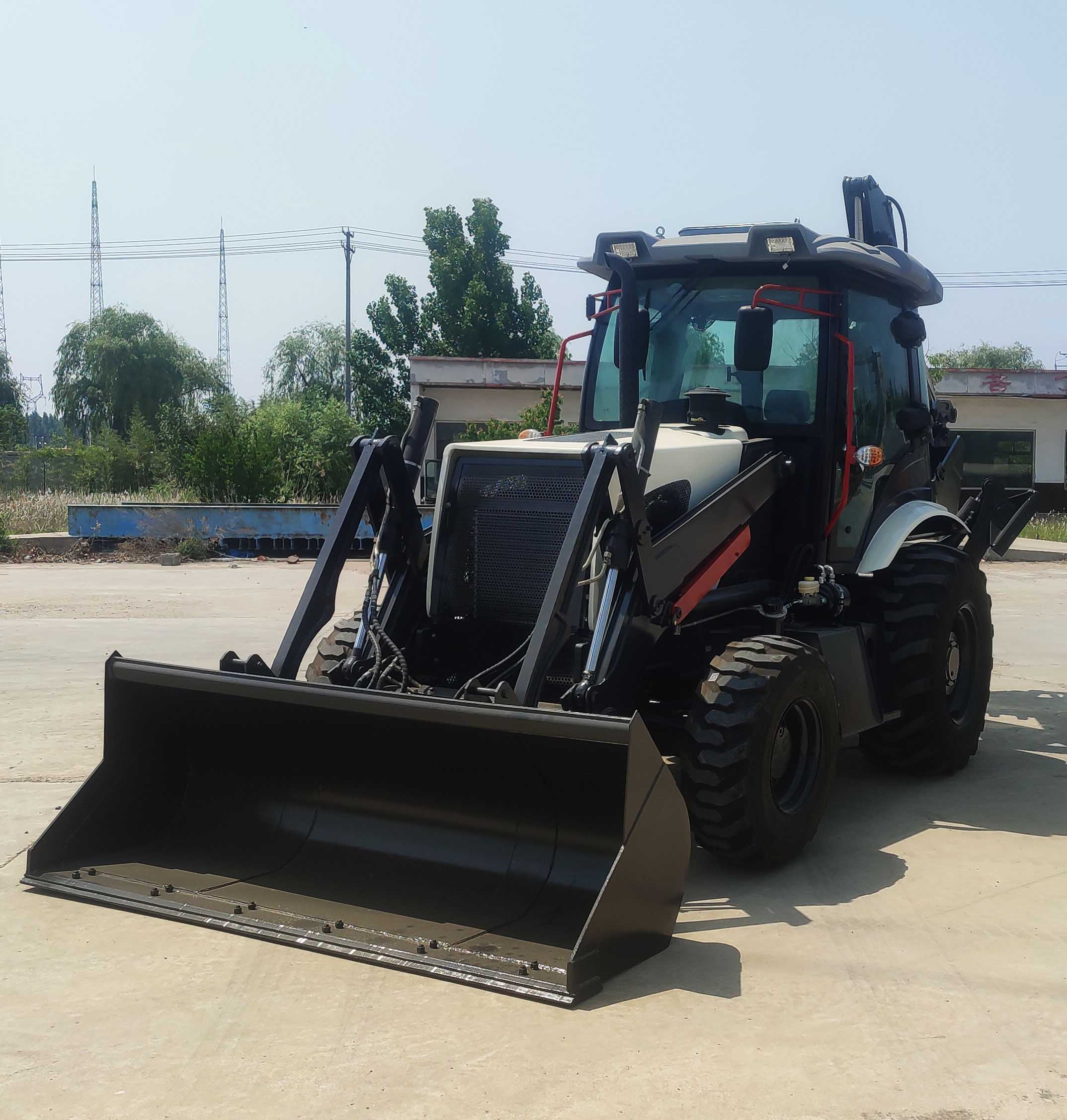 Лучший экскаватор-погрузчик для ландшафтного дизайна