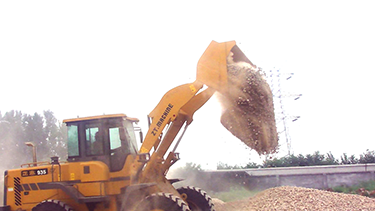 တက္ကစီ အကြီးစား စက်ရောင်းရန်ရှိသည်။